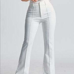 Because of Alice white trousers